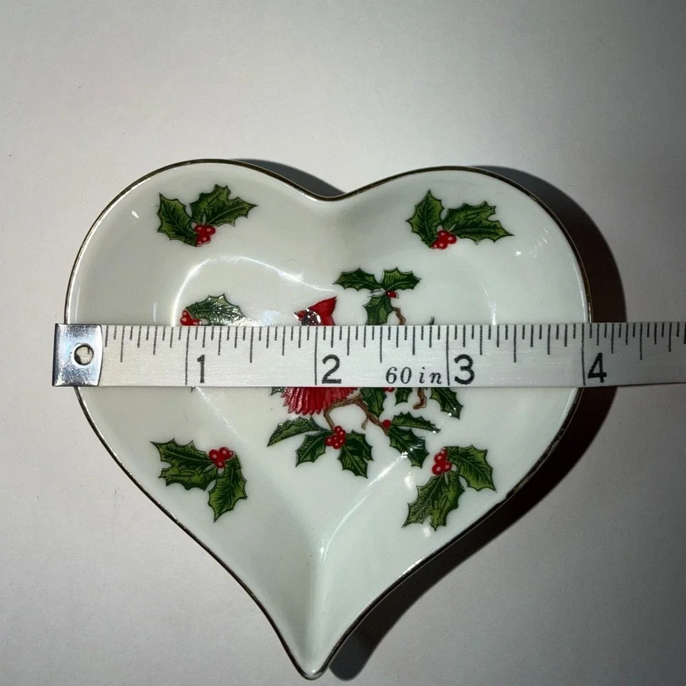 Lefton trinket heart